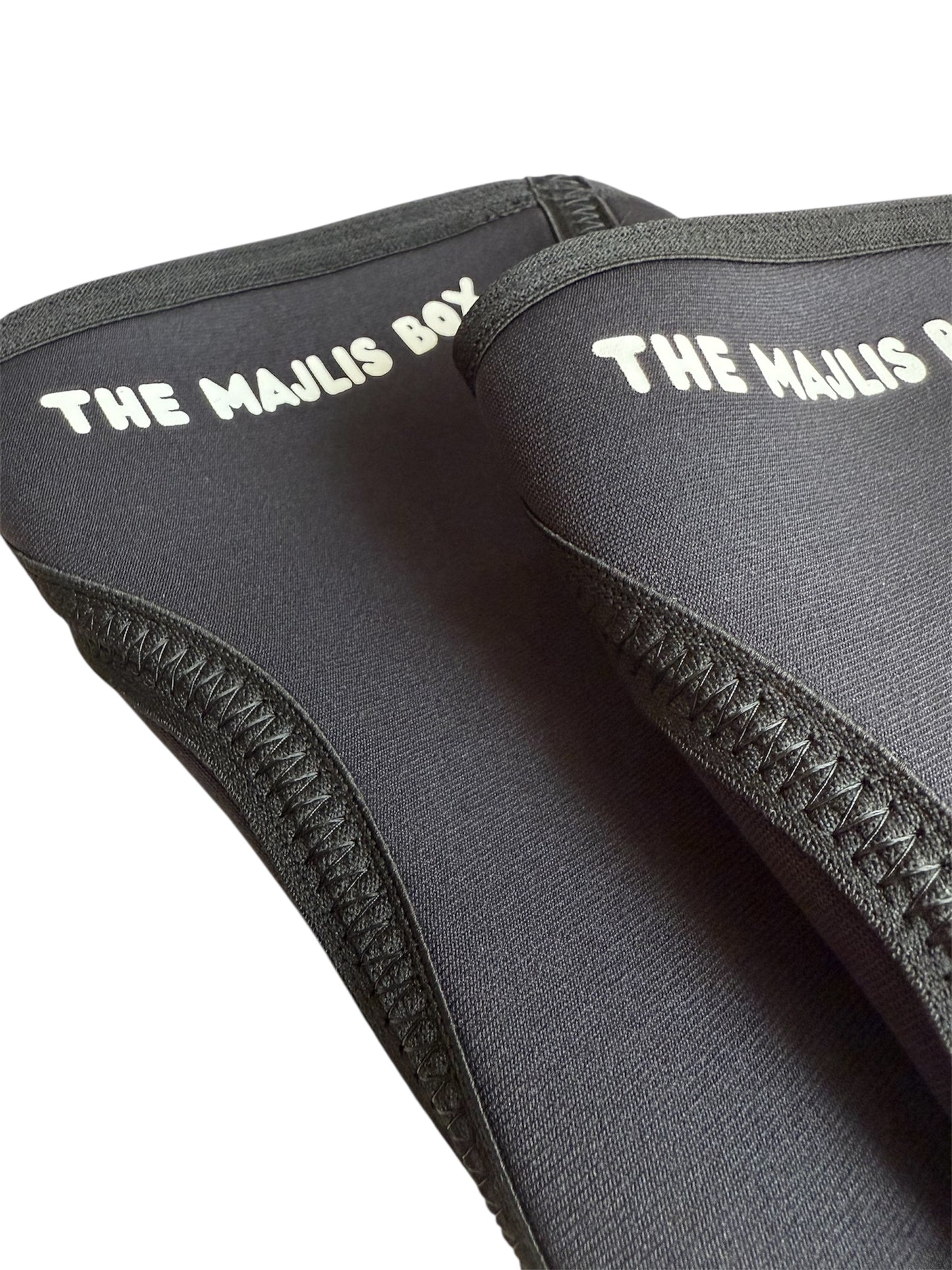 "HUG ME" Knee Sleeve